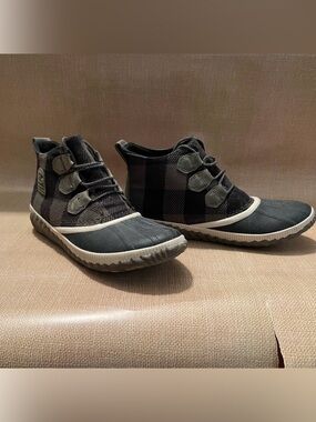 VGU Condition Sorel booties